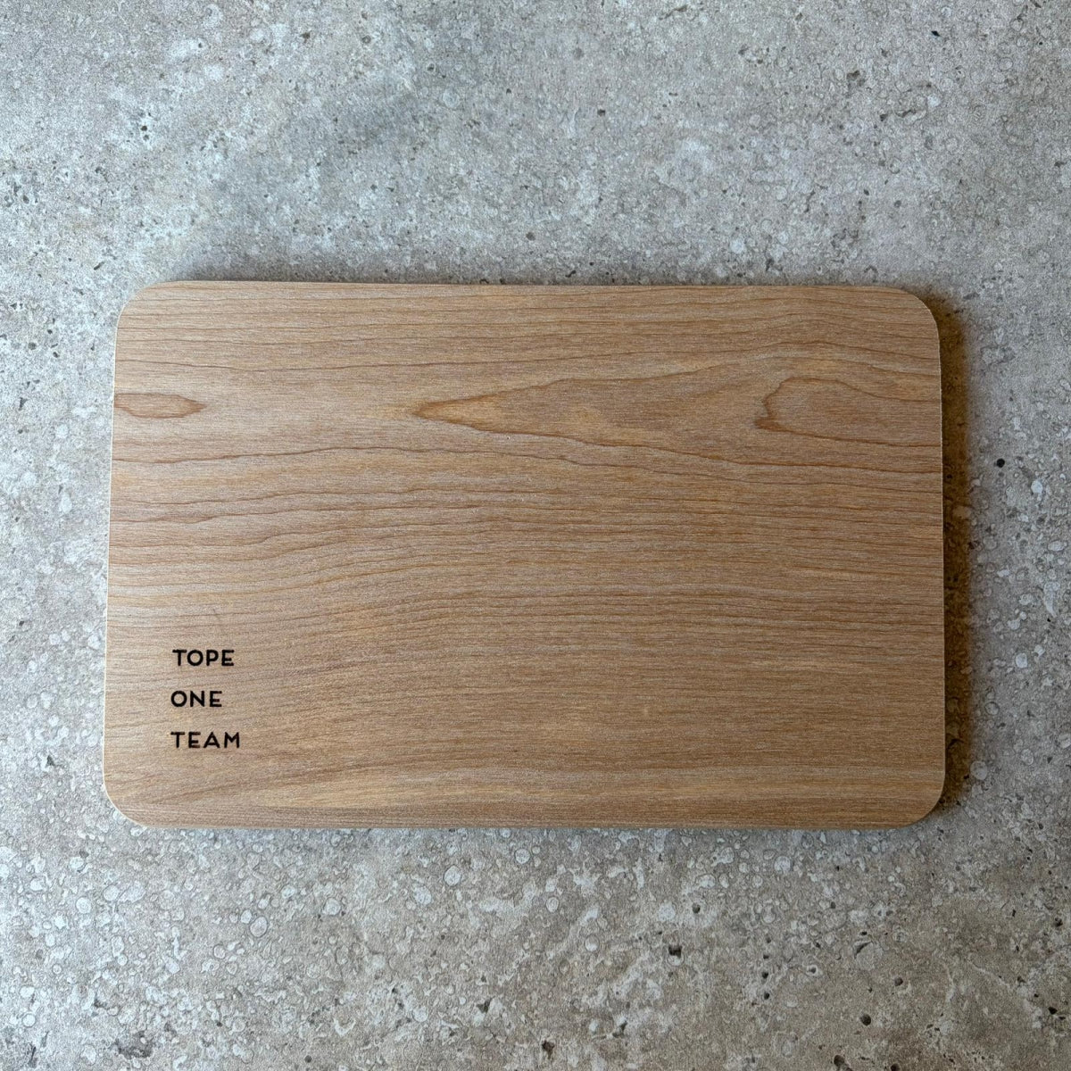 Houten broodplank met spreuk