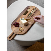 Serveerplank met gouden bestek