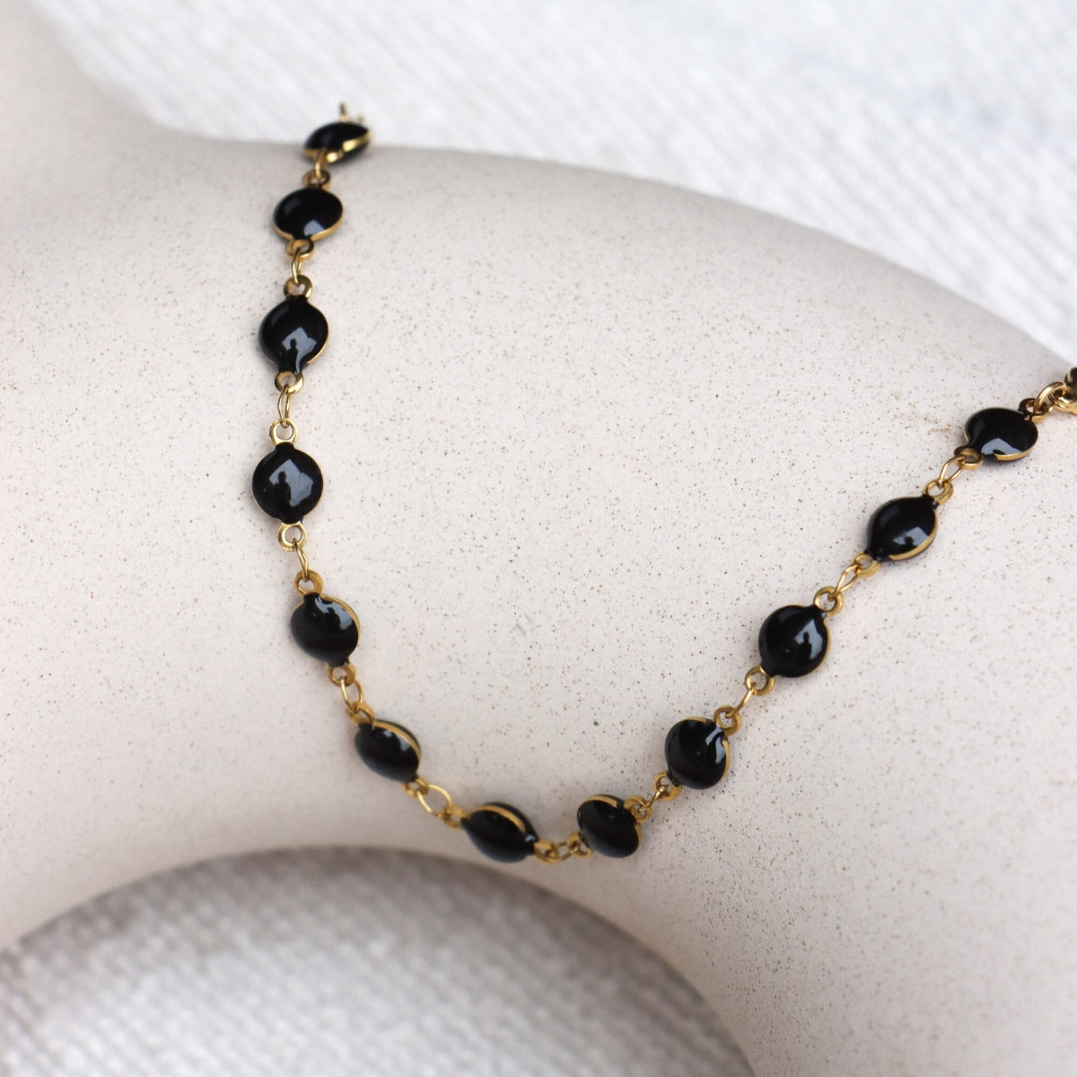 Armband - black round
