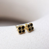 Oorbellen - black clover (enkel)